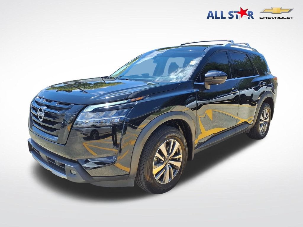 2023 Nissan Pathfinder SL
