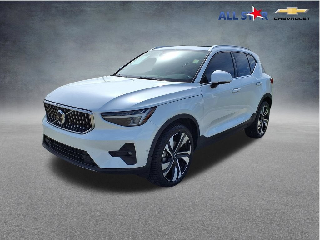 2023 Volvo Xc40 Ultimate Bright Theme