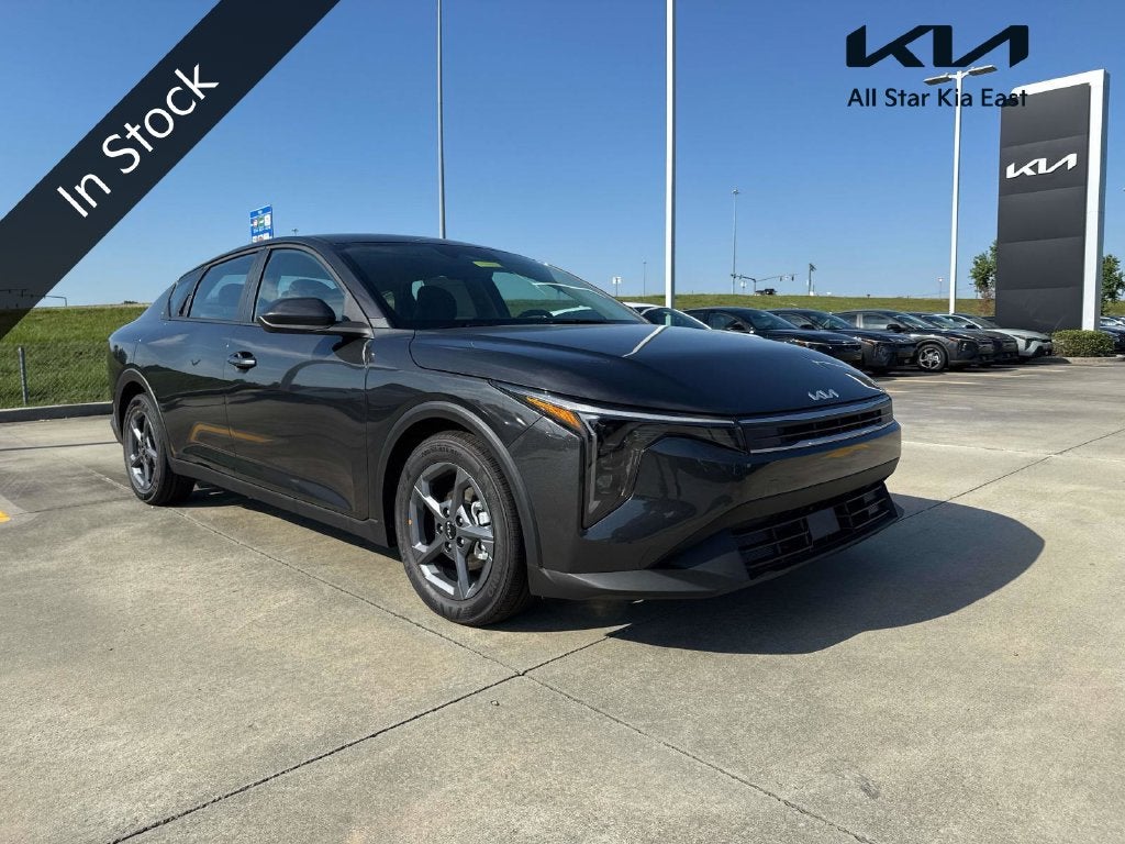 2026 Kia K4 LXS