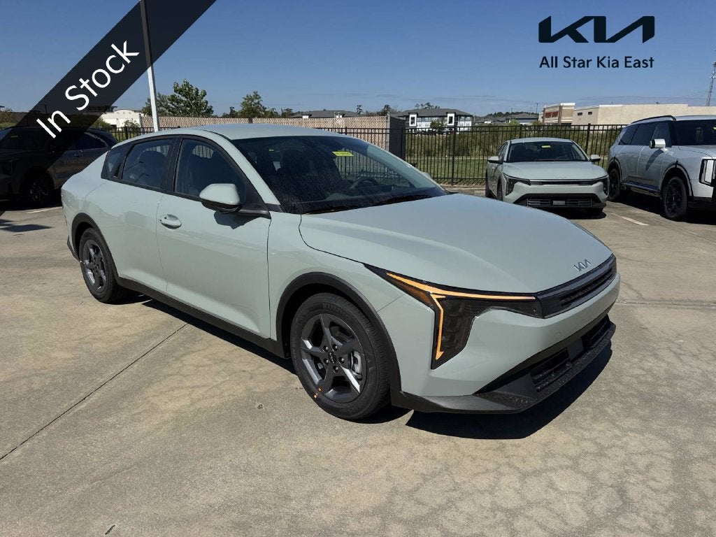 2027 Kia K4 LXS
